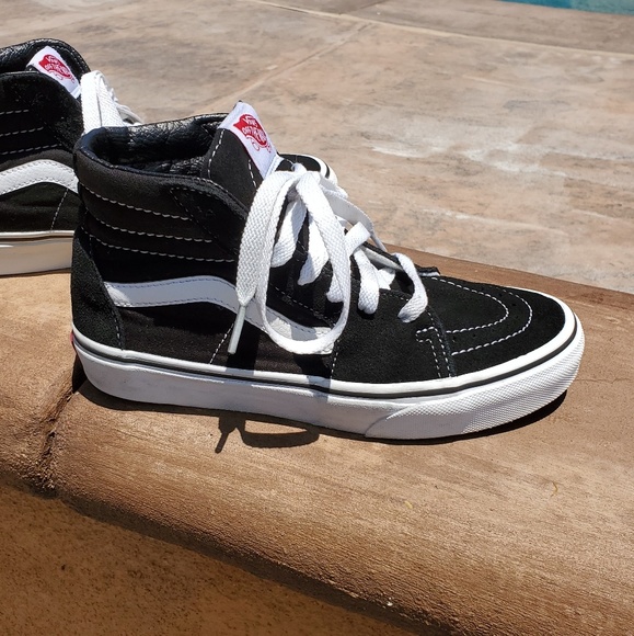 Vans - Picture 2 of 6